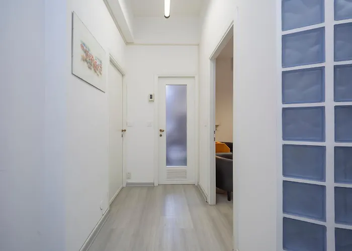 Comfortable And Quiet Near M4 Metro Apartmán